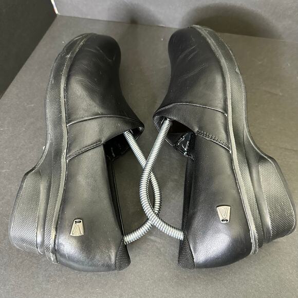 Keen size 10 Mora Clog Leather Comfort Slip On Shoes Black - Picture 8 of 12